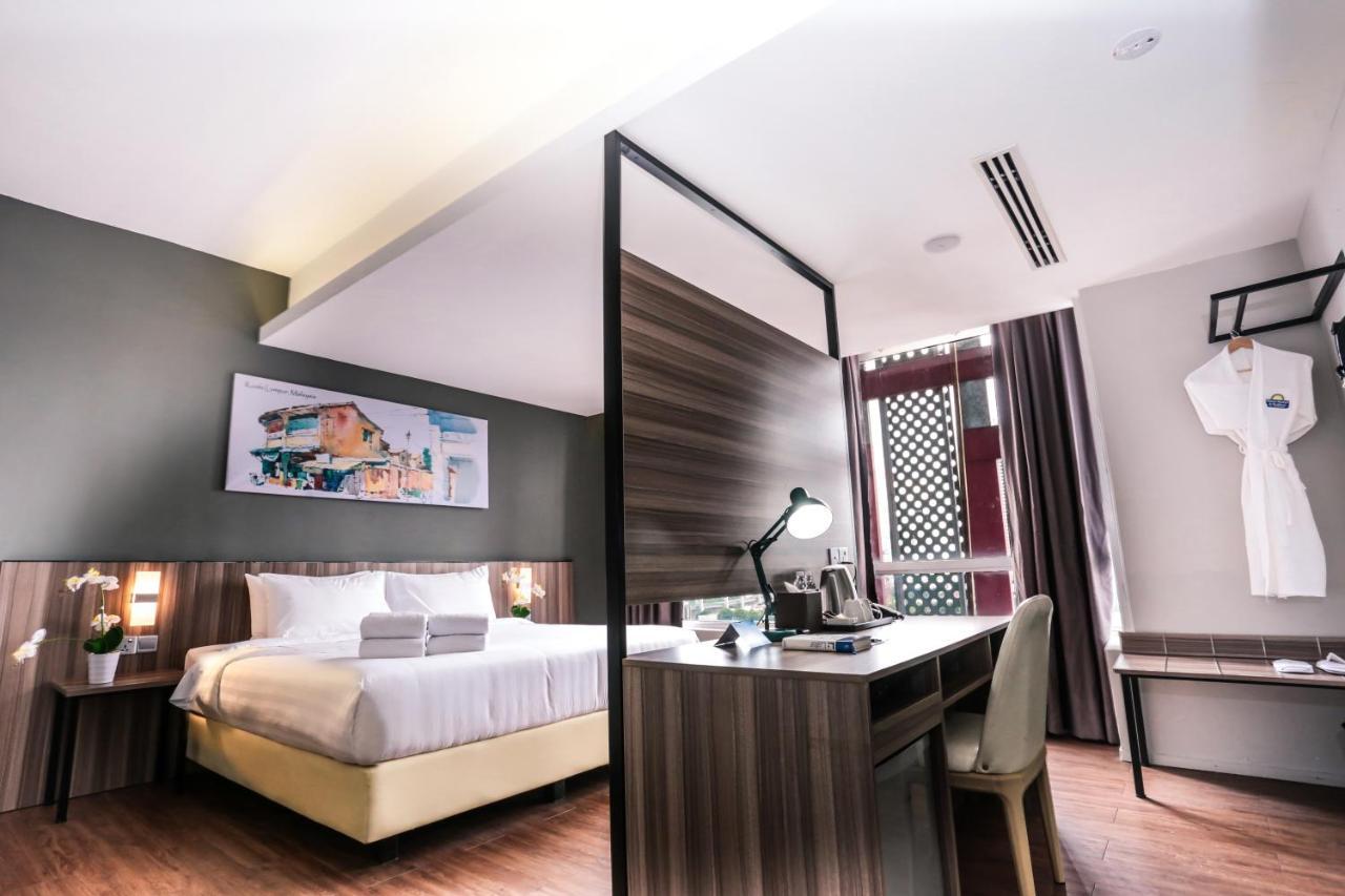 Days Hotel & Suites By Wyndham Kl - Chan Sow Lin Mrt Or Lrt Kuala Lumpur Buitenkant foto