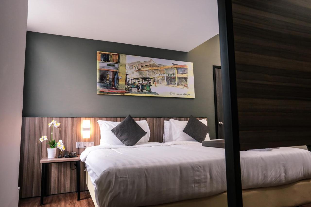 Days Hotel & Suites By Wyndham Kl - Chan Sow Lin Mrt Or Lrt Kuala Lumpur Buitenkant foto