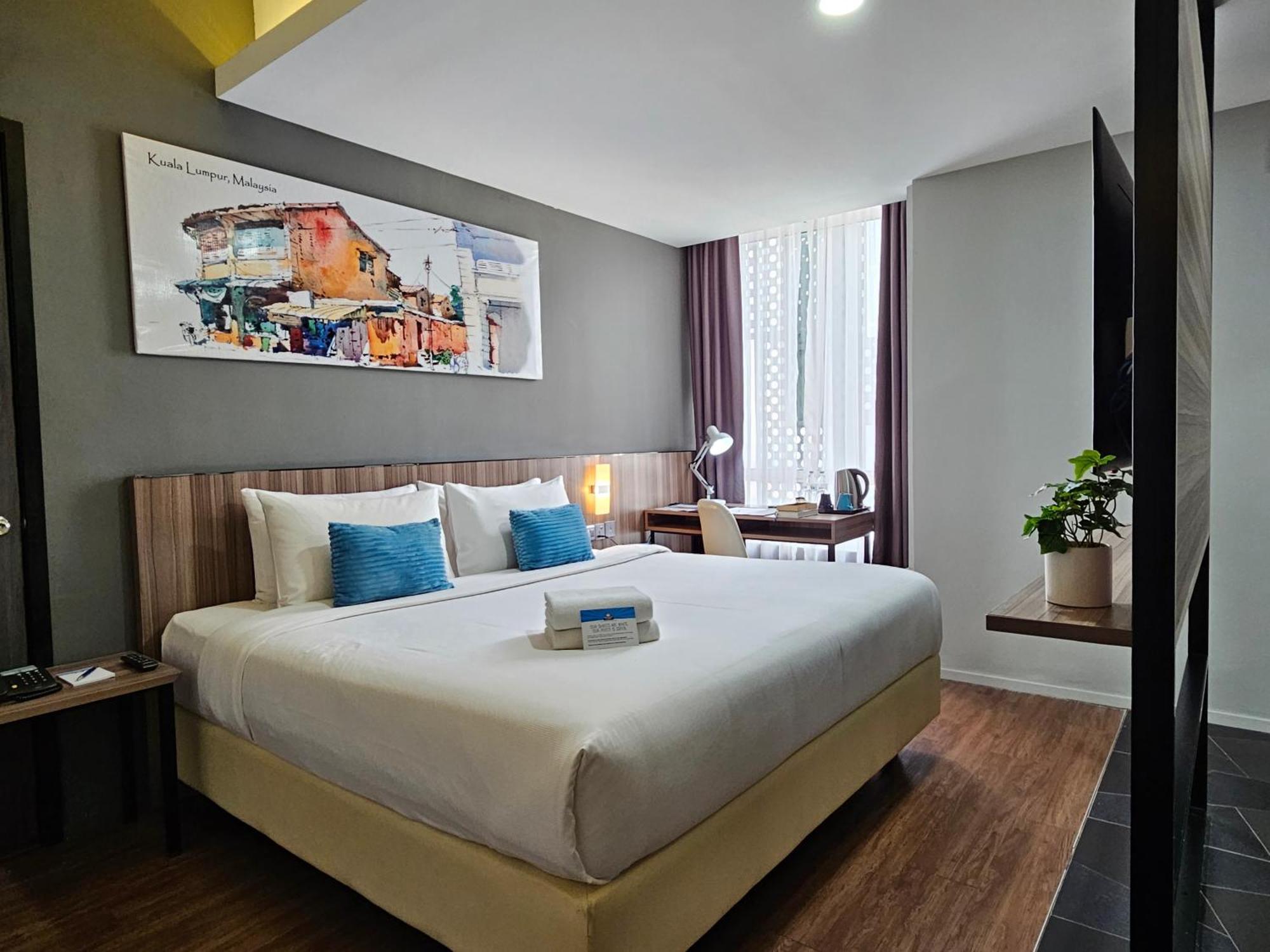 Days Hotel & Suites By Wyndham Kl - Chan Sow Lin Mrt Or Lrt Kuala Lumpur Buitenkant foto
