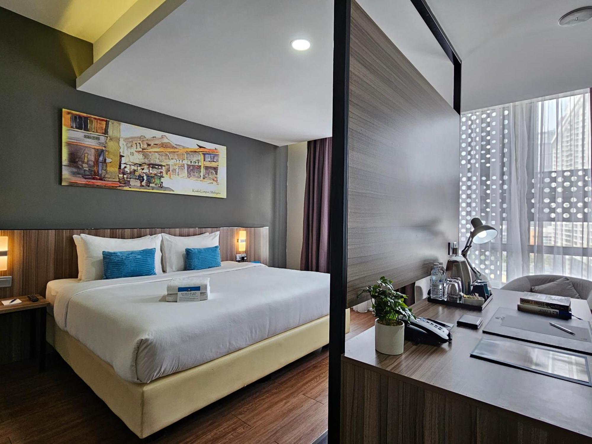Days Hotel & Suites By Wyndham Kl - Chan Sow Lin Mrt Or Lrt Kuala Lumpur Buitenkant foto
