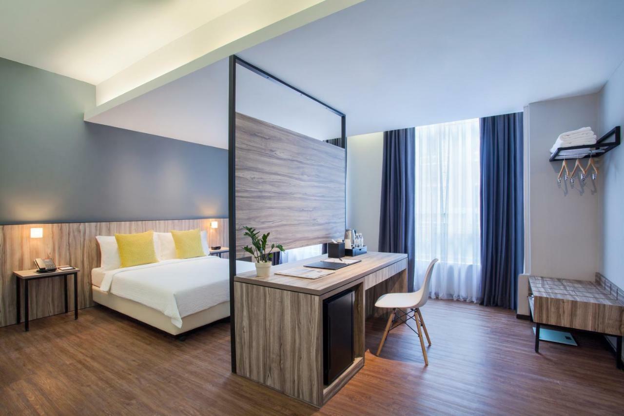 Days Hotel & Suites By Wyndham Kl - Chan Sow Lin Mrt Or Lrt Kuala Lumpur Buitenkant foto