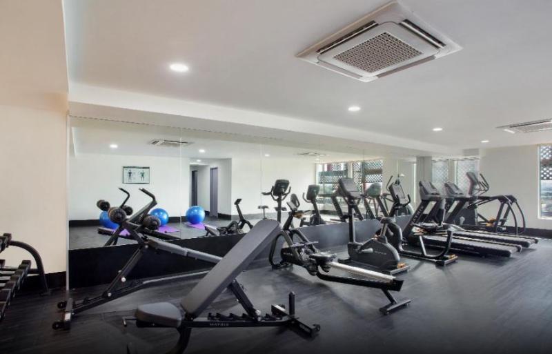 Days Hotel & Suites By Wyndham Kl - Chan Sow Lin Mrt Or Lrt Kuala Lumpur Buitenkant foto